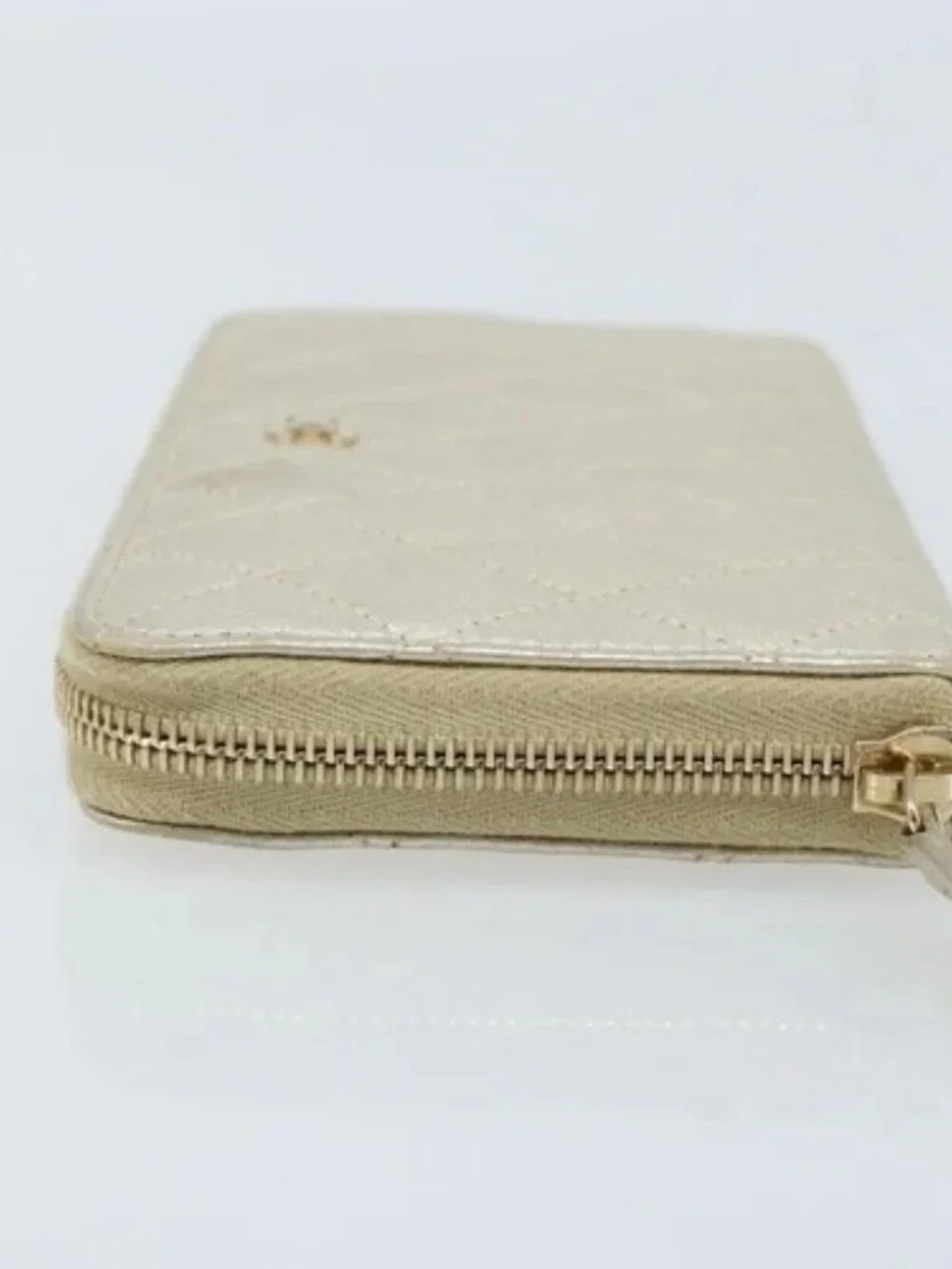 CHANEL Matelasse Long Wallet Lamb Skin Gold Tone CC Auth LNZ571V